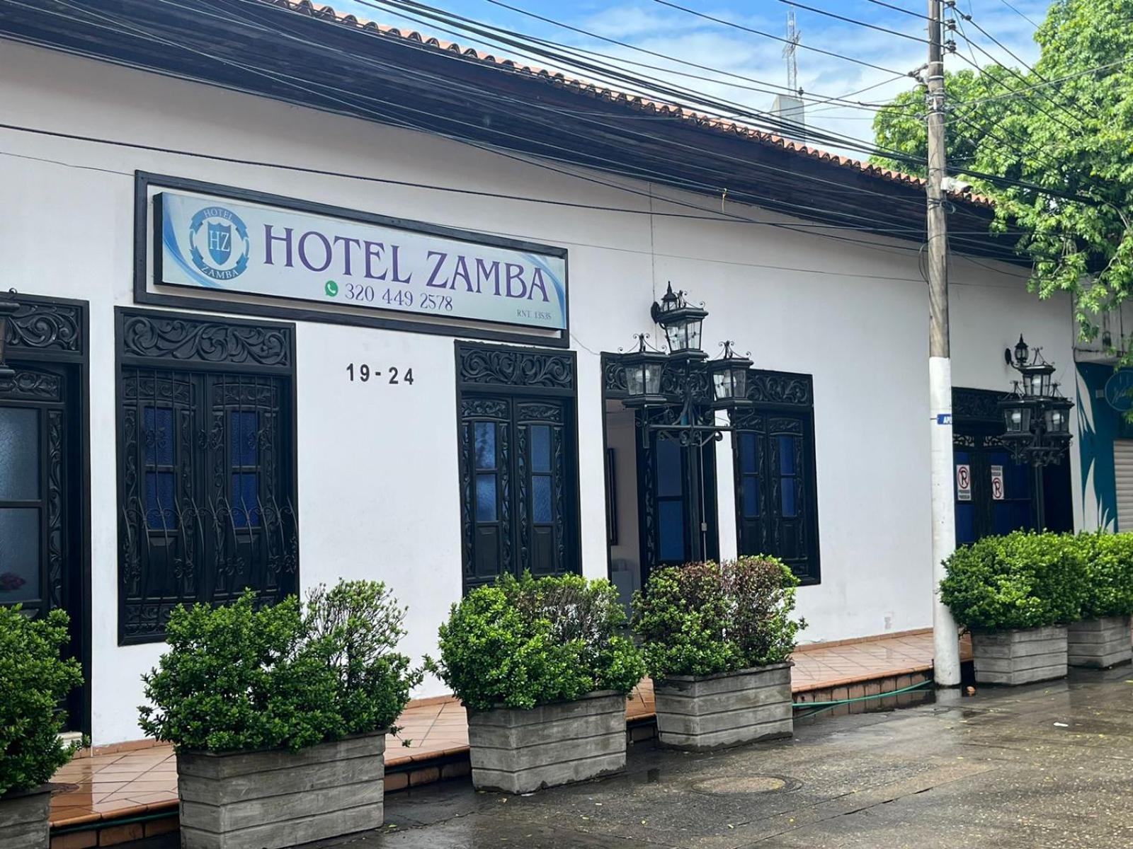 חירארדוט Hotel Zamba מראה חיצוני תמונה