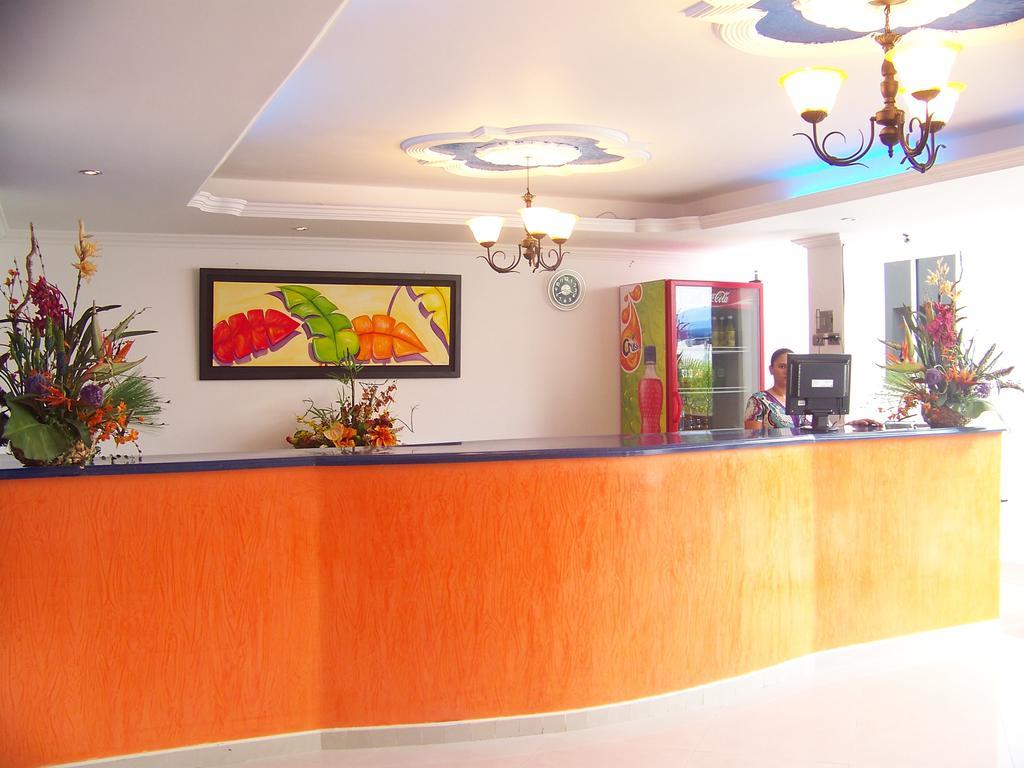 חירארדוט Hotel Zamba מראה חיצוני תמונה